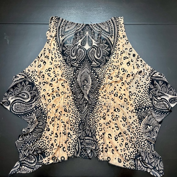 Bebe Cold shoulder flowy blouse - Picture 8 of 15